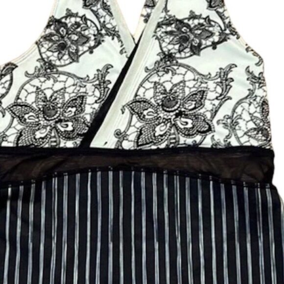 Lululemon Deep V Tank Top Stretch Floral Stripes Wide Bock lStraps Pocket Bra 8 - Picture 4 of 8